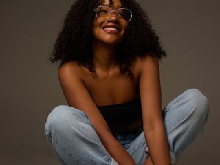 Ερωτική συνομιλία μέσω βίντεο ELENNA-SNOW