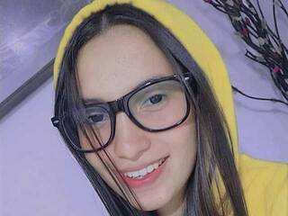 Ερωτική συνομιλία μέσω βίντεο ElianConnor