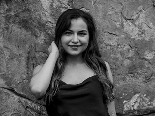 Ερωτική συνομιλία μέσω βίντεο EllaNice