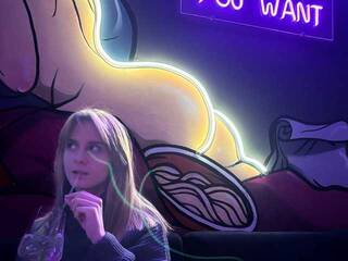 Ερωτική συνομιλία μέσω βίντεο EllyKetto