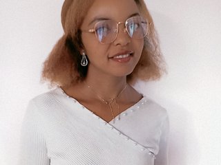 Ερωτική συνομιλία μέσω βίντεο ELODIE12