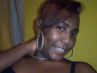 Ερωτική συνομιλία μέσω βίντεο Emellie