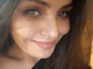 Ερωτική συνομιλία μέσω βίντεο Emeraldbright