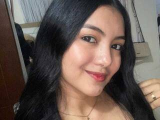 Ερωτική συνομιλία μέσω βίντεο Emi-latingirl