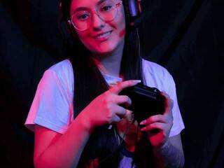 Ερωτική συνομιλία μέσω βίντεο Emiily-Rouss