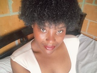 Ερωτική συνομιλία μέσω βίντεο EmiliAddams