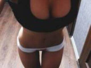 Ερωτική συνομιλία μέσω βίντεο emilidoll