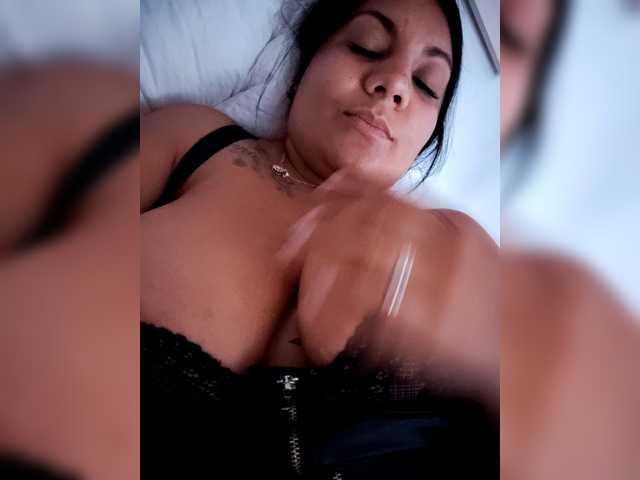 Εκπομπές οθόνης Emilyhot69