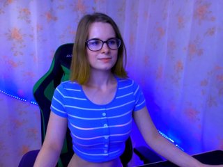 Εκπομπές οθόνης EmilyKissy