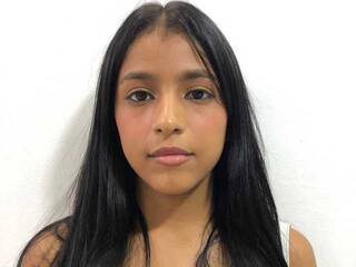 Ερωτική συνομιλία μέσω βίντεο emyll01