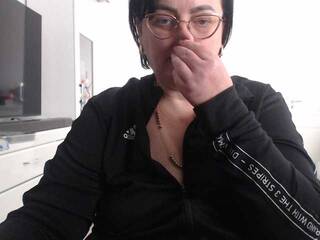 Ερωτική συνομιλία μέσω βίντεο Emyllywhite