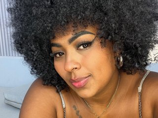 Ερωτική συνομιλία μέσω βίντεο ErlysBrown