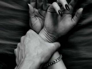 Ερωτική συνομιλία μέσω βίντεο EsCe13