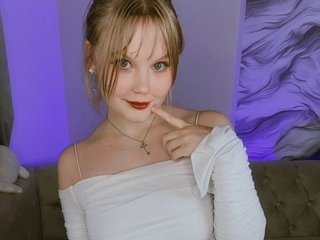 Ερωτική συνομιλία μέσω βίντεο Essie-Fanning