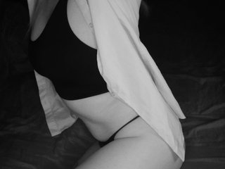 Ερωτική συνομιλία μέσω βίντεο Essy-Vettie