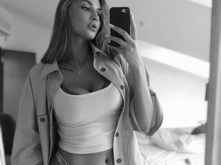 Ερωτική συνομιλία μέσω βίντεο Eva-Flys