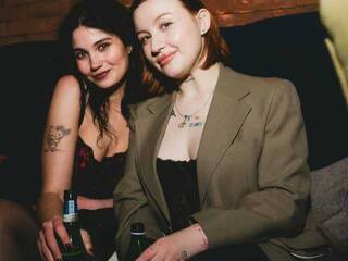 Ερωτική συνομιλία μέσω βίντεο eva-swag