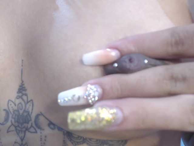 Εκπομπές οθόνης evalovely