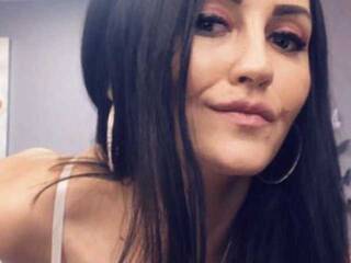 Ερωτική συνομιλία μέσω βίντεο evellynsinner