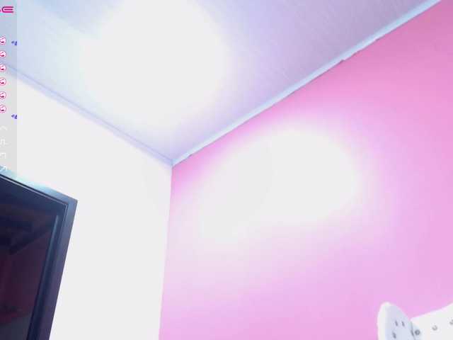 Εκπομπές οθόνης EvenynMonroe