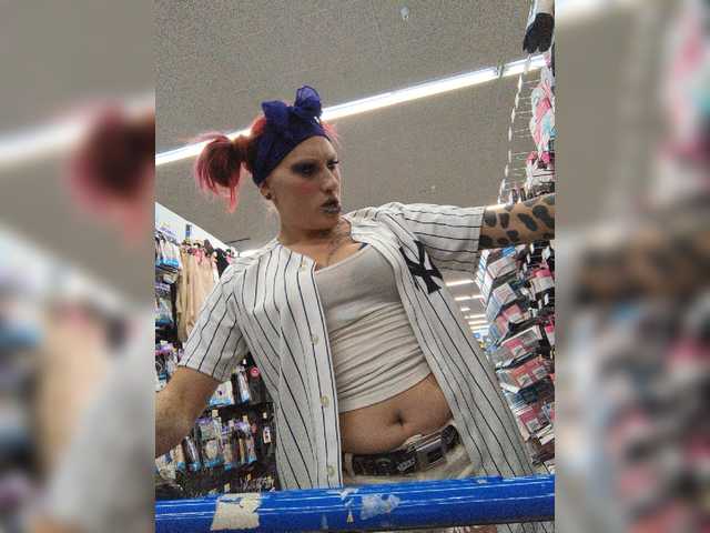 Φωτογραφίες Eviillolabuni Shopping@WALMART TiiP iiF u like me