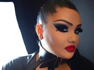 Ερωτική συνομιλία μέσω βίντεο EvilBabyDomina