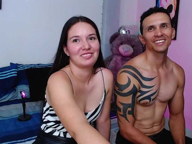 Εκπομπές οθόνης excitedcouple