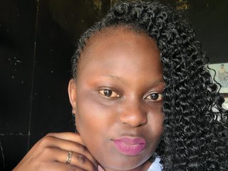 Ερωτική συνομιλία μέσω βίντεο Faith7