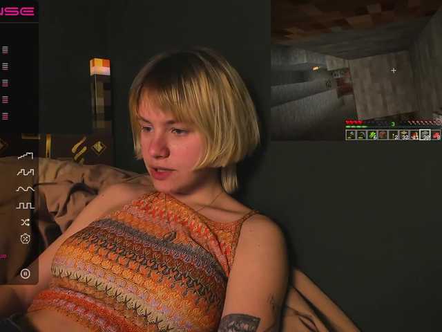 Εκπομπές οθόνης FapClubFam