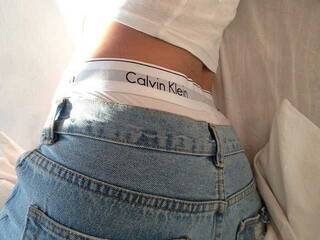 Ερωτική συνομιλία μέσω βίντεο feetprinces