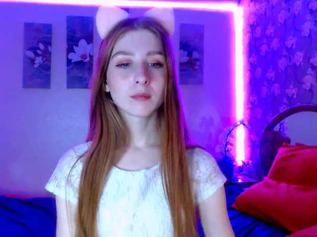 Φωτογραφίες FireShoWw hello in my room! I'm trying to break the earning record! I hope for your help! #young #teen #cute #new #toys #sexy #hot #natural #shaved #smalltits #redhair