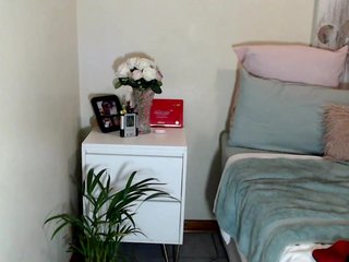 Ερωτική συνομιλία μέσω βίντεο FitBlair66