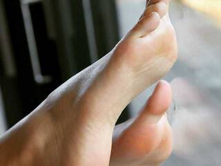 Ερωτική συνομιλία μέσω βίντεο FemdomNylon