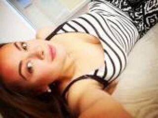 Ερωτική συνομιλία μέσω βίντεο flamita