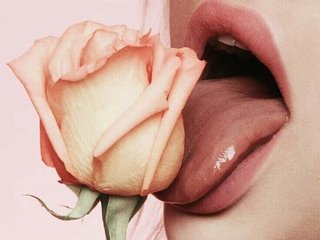 Ερωτική συνομιλία μέσω βίντεο Innocent_Flower