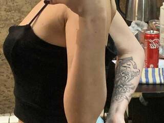 Ερωτική συνομιλία μέσω βίντεο FollowMe069