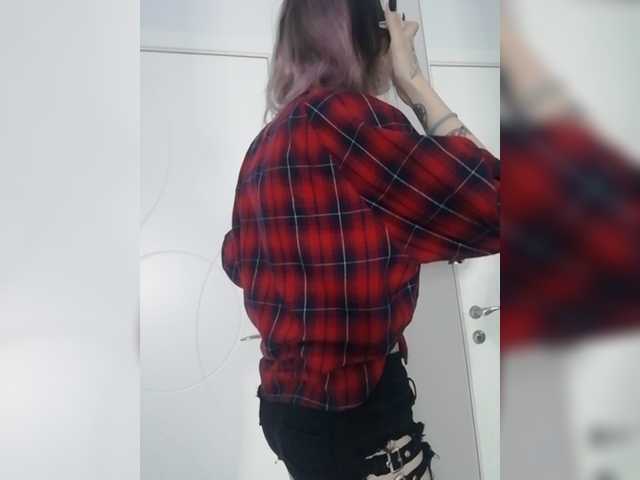 Εκπομπές οθόνης FoxliFletcher