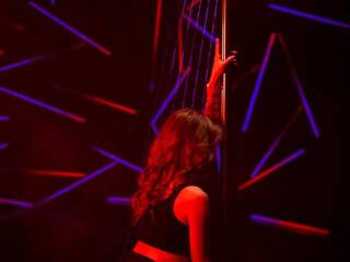 Ερωτική συνομιλία μέσω βίντεο FrankKira