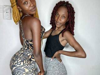 Ερωτική συνομιλία μέσω βίντεο freakydonna