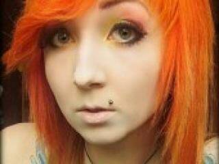 Ερωτική συνομιλία μέσω βίντεο freakygirl