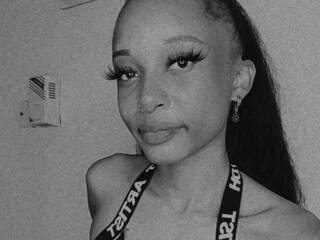 Ερωτική συνομιλία μέσω βίντεο freakyzhowy