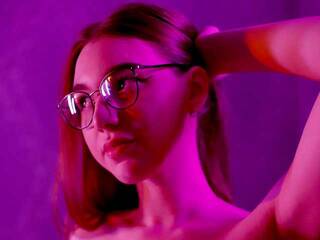 Ερωτική συνομιλία μέσω βίντεο FreyaAdams