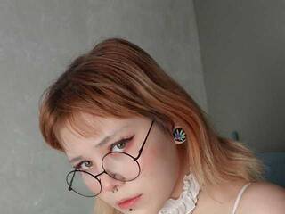 Ερωτική συνομιλία μέσω βίντεο Furiyssh