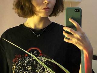 Ερωτική συνομιλία μέσω βίντεο future-friend