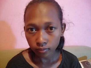 Ερωτική συνομιλία μέσω βίντεο gelanahot