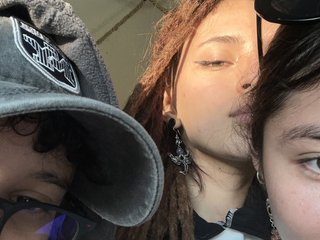 Ερωτική συνομιλία μέσω βίντεο Girls-addicted-cum
