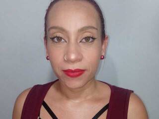 Ερωτική συνομιλία μέσω βίντεο gissele-blue