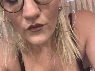 Ερωτική συνομιλία μέσω βίντεο Glittermo