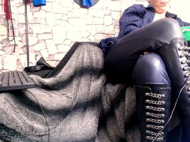 Εκπομπές οθόνης GoddessShae