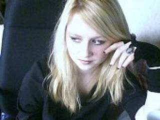 Ερωτική συνομιλία μέσω βίντεο gothicsun